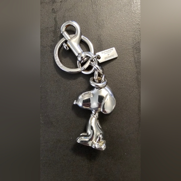 Coach X Peanuts Snoopy Bag Charm - Limited Edition. - Picture 2 of 2